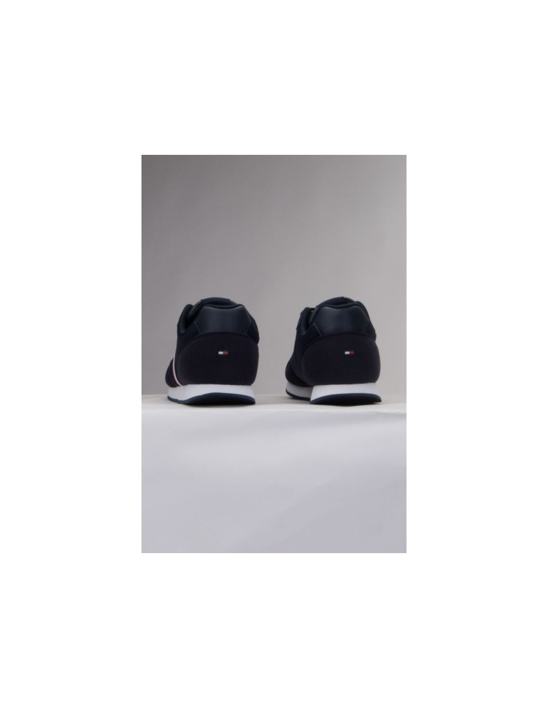 tommy-hilfiger-core-lo-runner-m-fm0fm04504-dw5-shoes-3.jpg