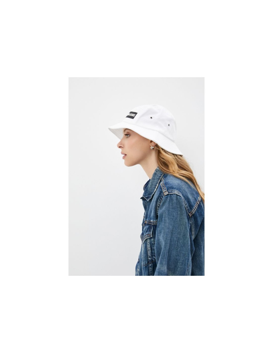 calvin-klein-gynaikeio-kapelo-bucket-leuko-k50k507051-2.jpg