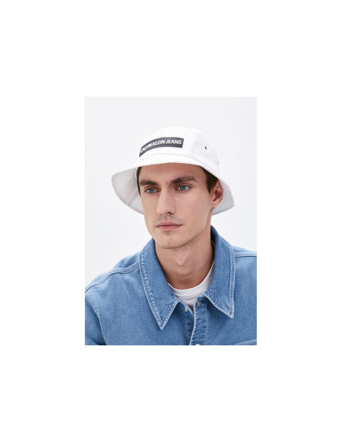 calvin-klein-gynaikeio-kapelo-bucket-leuko-k50k507051-3.jpg