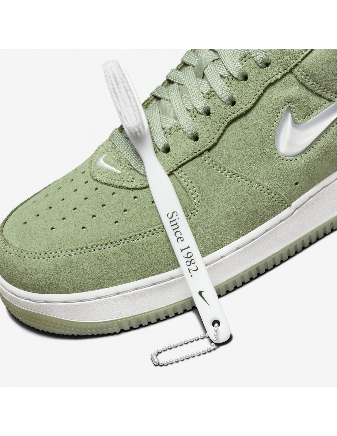 nike-air-force-1-low-retro-andrika-sneakers-green-summit-white-dv0785-300-1.jpg